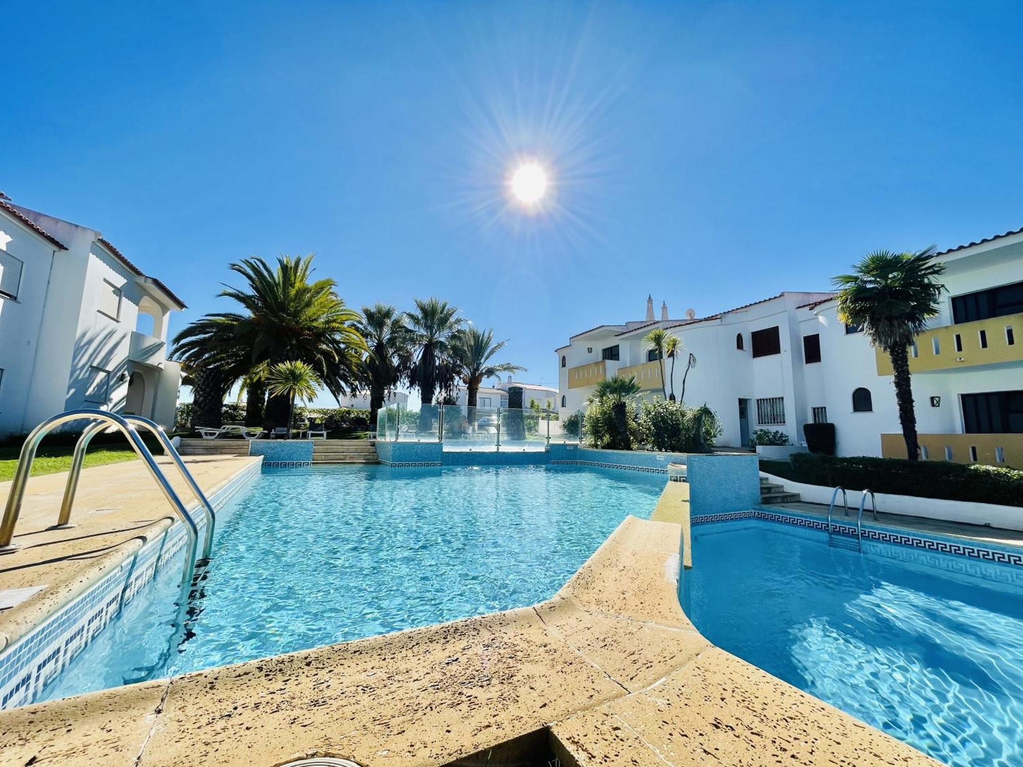 Lavanda - 2 Bedrooms - 3 Level Pool - Garden - Beach 1Km 에스톰바 외부 사진